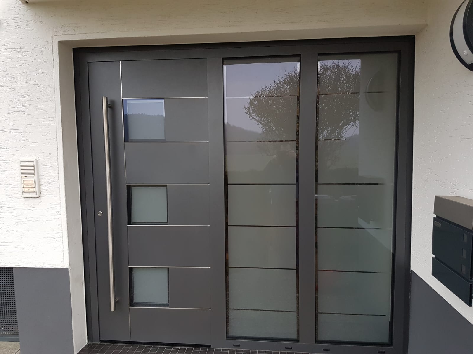 Haustür mit Glasfront